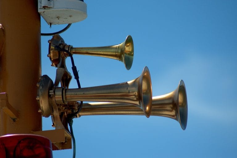 horns-on-ex-army-boat-shenehon-3528672_1280